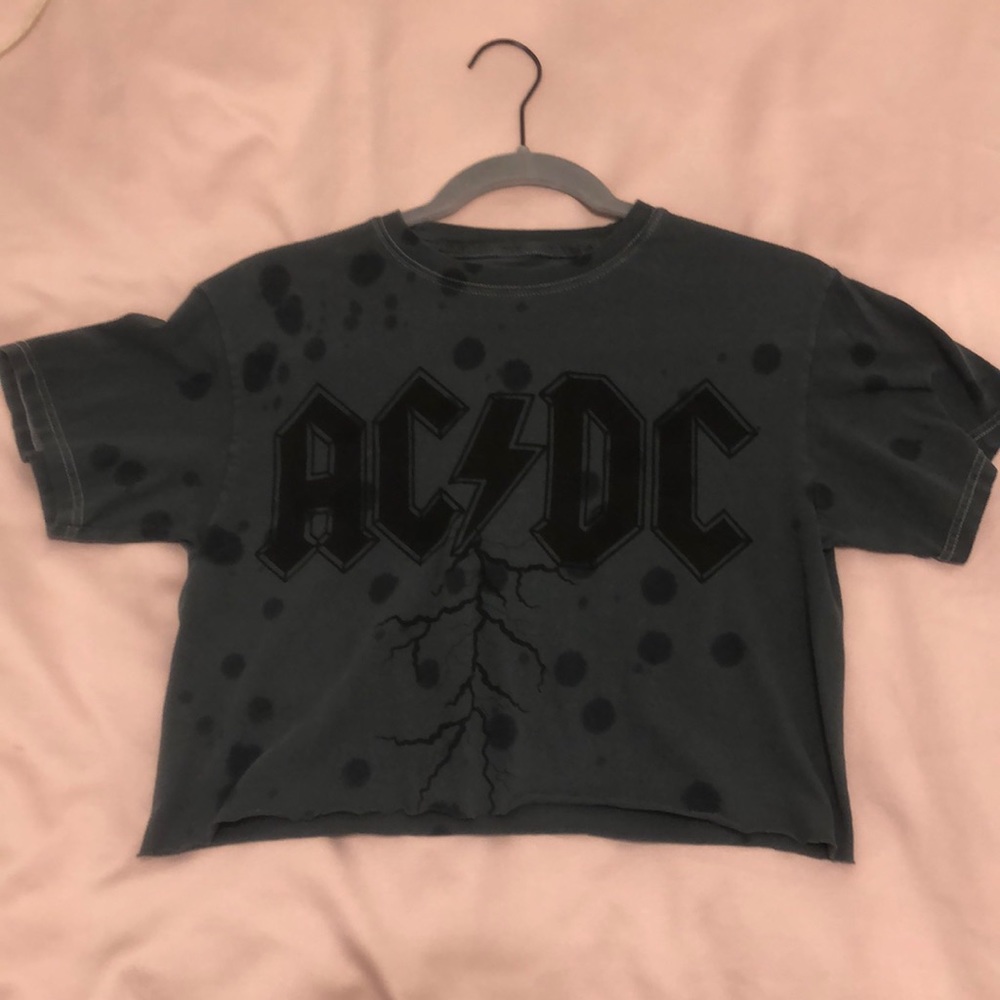 Cropped Vintage AC/DC T-shirt